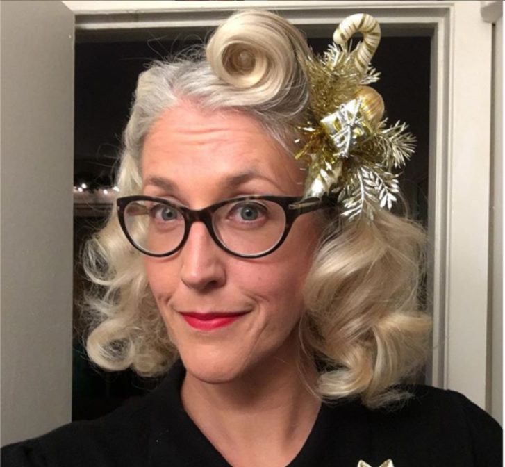 vintage hairstyle inspiration with hair flower or christmas decor