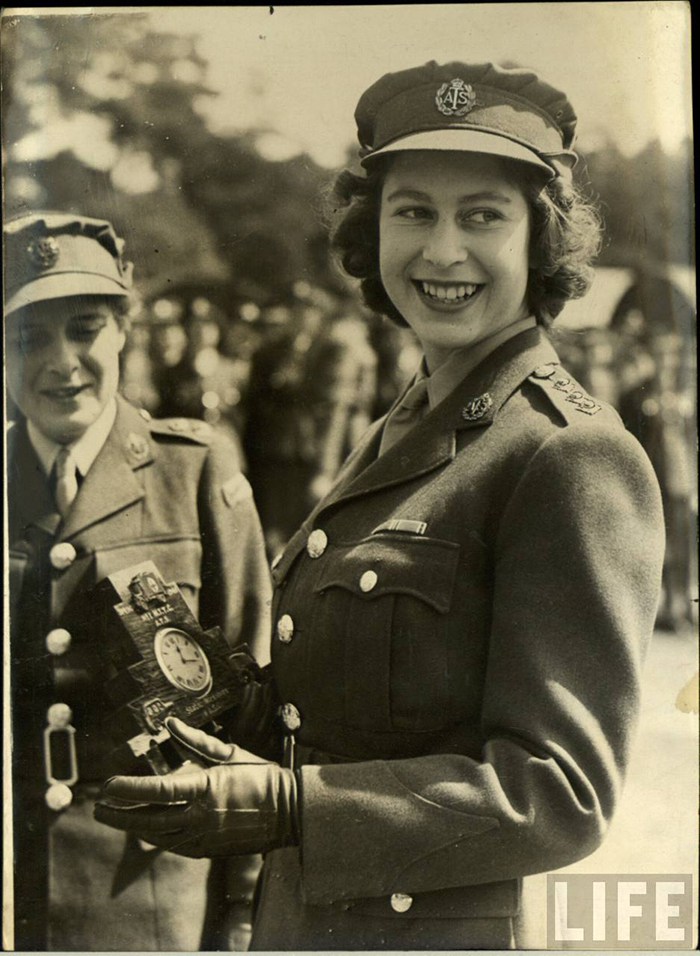 Queen elizabeth the 11 in the 1940s during WW2 in uniform. 