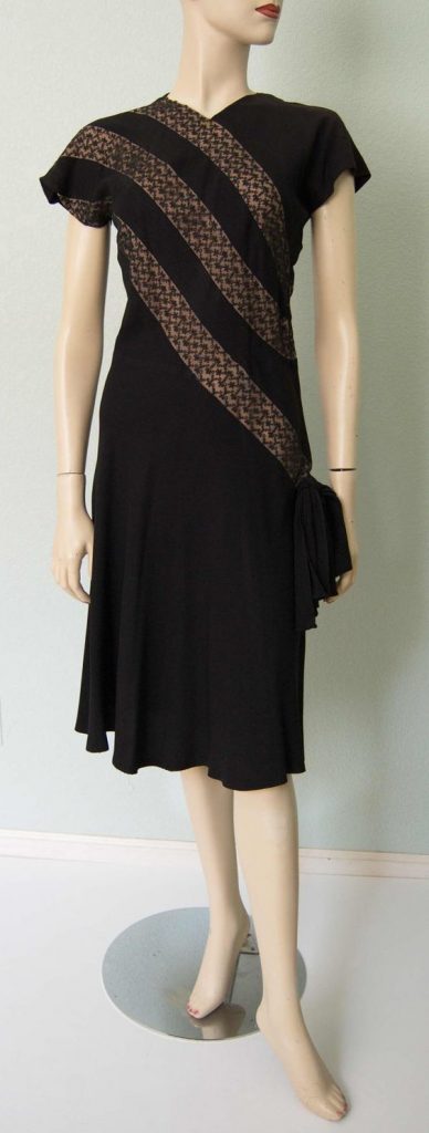 1940s Fashion: A 1940s Rayon Crepe Dress with the Lace Insert. 