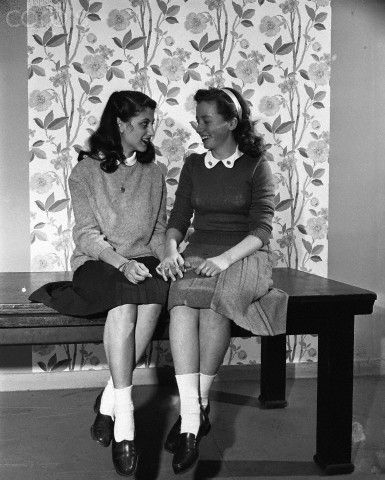 1940s bobby soxers teenagers vintage image