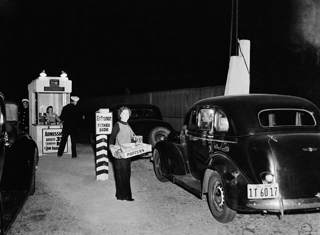 1930s vintage image of Cinemotor Drive-In Movie Theater in Los Angeles 1938