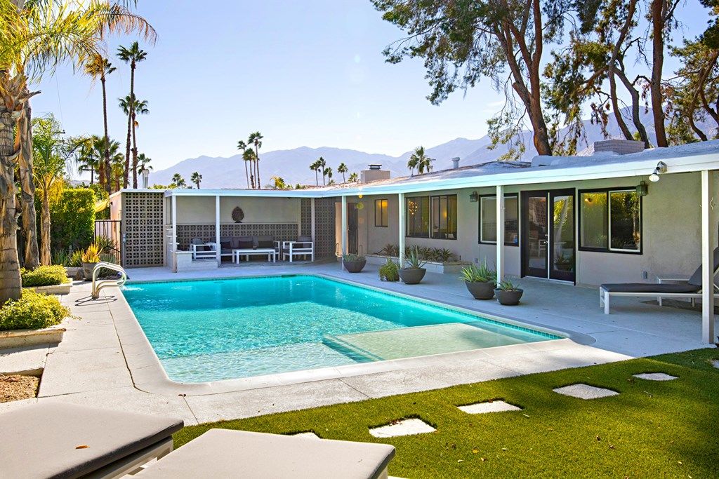 mid century modern palm springs home with breeze blocks