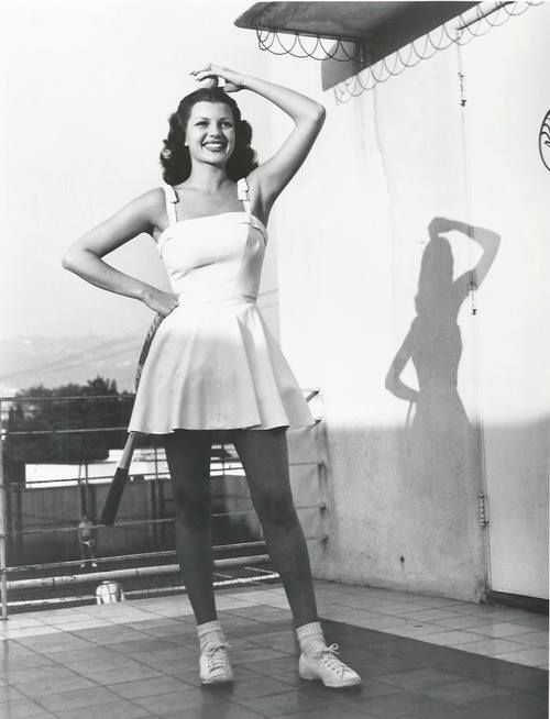 Vintage Tennis Outfits from the 1920s-1950s - The Vintage Inn