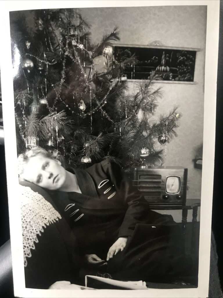 Snap Shot Photo 1940S Christmas Woman With Radio