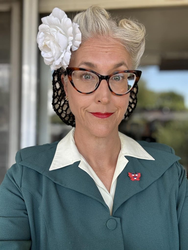 1940s vintage hairstyle-Victory Rolls and a hair flower and snood as seen on Liz from the Vintage Blog. 