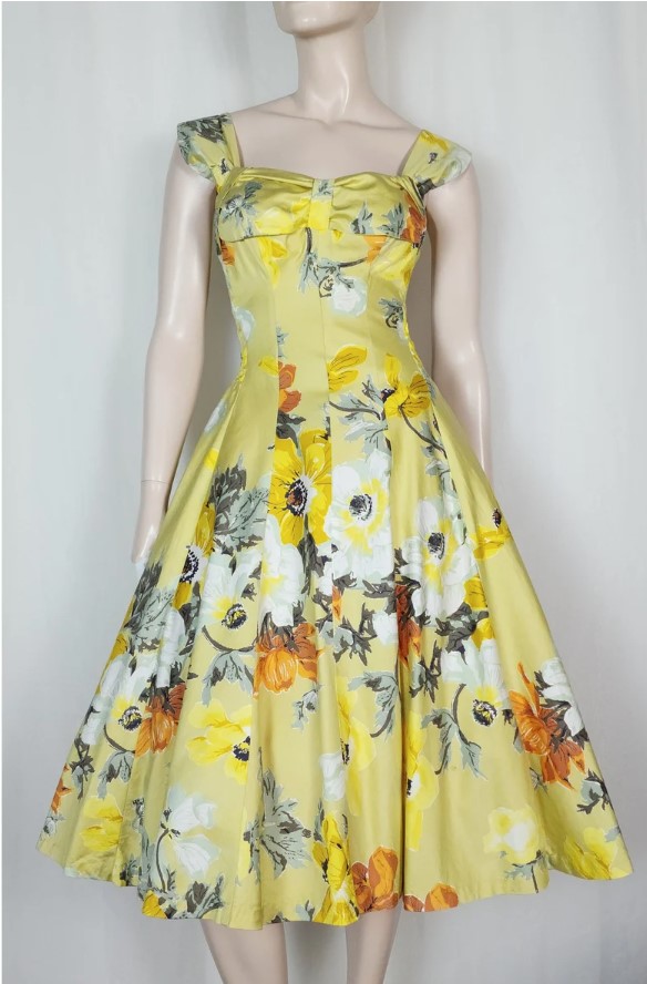 1950s Fashion: 1950s Cole of California floral sundress. 